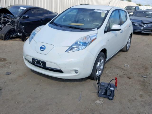 JN1AZ0CP2BT004087 - 2011 NISSAN LEAF SV WHITE photo 2