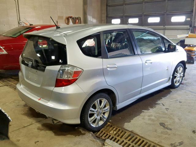 JHMGE8G55BC002813 - 2011 HONDA FIT SPORT GRAY photo 4