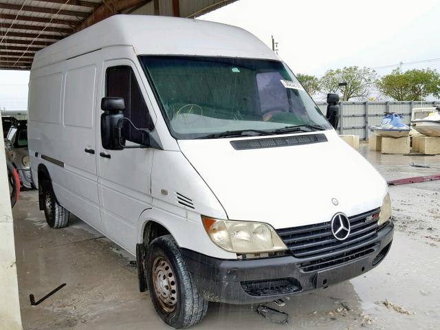 WD0PD644655844712 - 2005 DODGE SPRINTER 2 WHITE photo 1