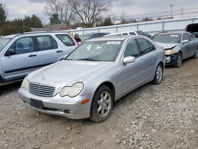 WDBRF61J03E011215 - 2003 MERCEDES-BENZ C 240 SILVER photo 2