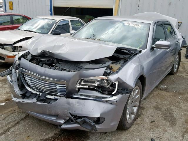 2C3CCAAG8EH365510 - 2014 CHRYSLER 300 GRAY photo 2