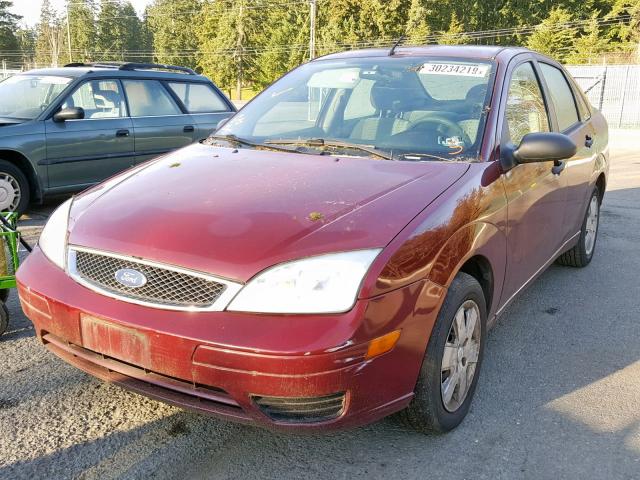 1FAHP34N57W208832 - 2007 FORD FOCUS ZX4 MAROON photo 2