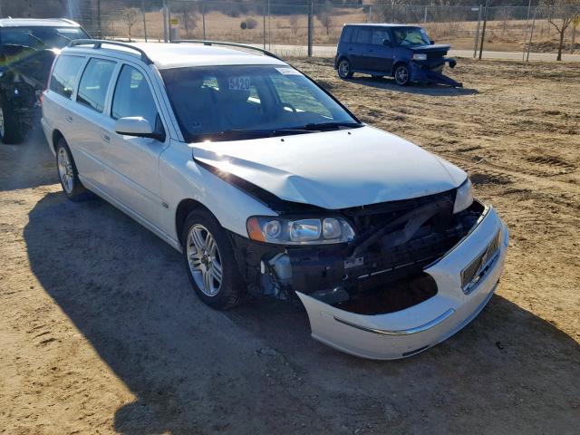 YV1SW592362588850 - 2006 VOLVO V70 2.5T WHITE photo 1