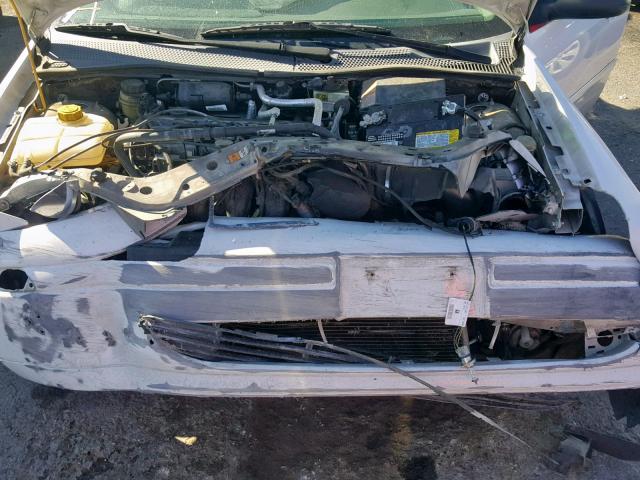 1FAFP34Z73W291703 - 2003 FORD FOCUS SE C WHITE photo 7