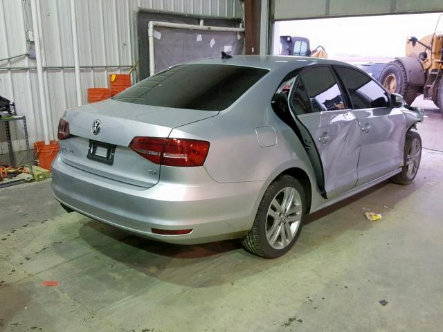 3VWLA7AJ2FM237862 - 2015 VOLKSWAGEN JETTA TDI SILVER photo 4