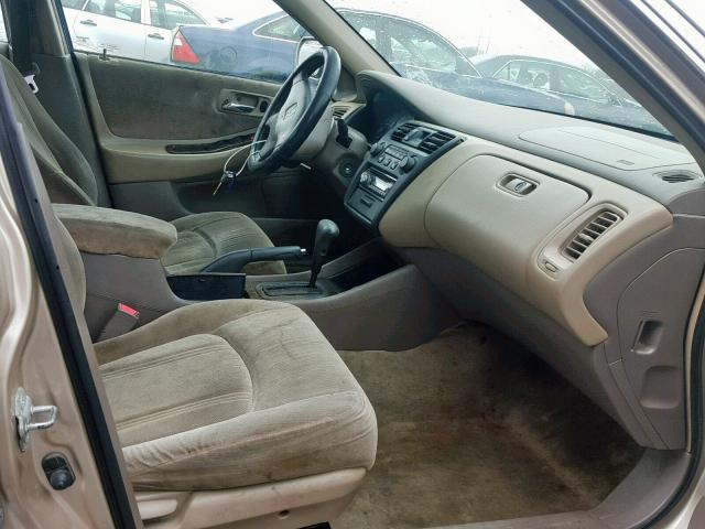 1HGCG5679YA134345 - 2000 HONDA ACCORD TAN photo 5