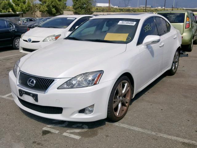 JTHBF5C24A2100219 - 2010 LEXUS IS 250 WHITE photo 2