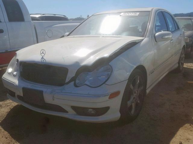 WDBRF52H37F889131 - 2007 MERCEDES-BENZ C 230 WHITE photo 2