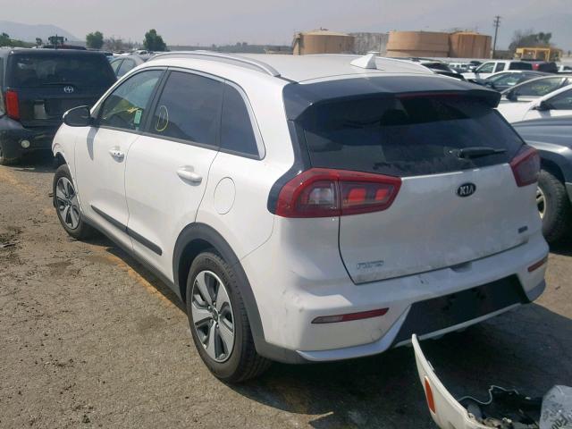 KNDCB3LC6K5217833 - 2019 KIA NIRO FE WHITE photo 3