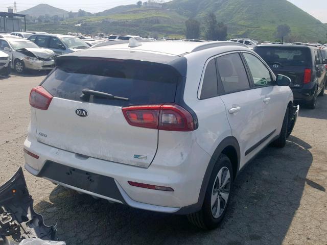 KNDCB3LC6K5217833 - 2019 KIA NIRO FE WHITE photo 4