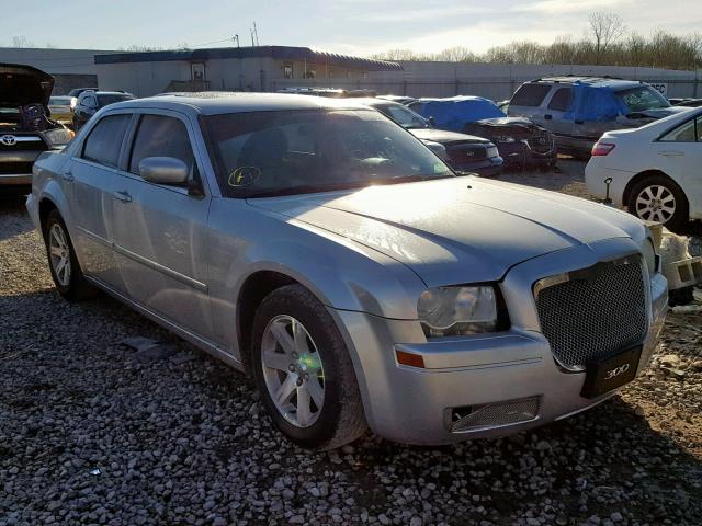 2C3LA43RX7H879206 - 2007 CHRYSLER 300 SILVER photo 1