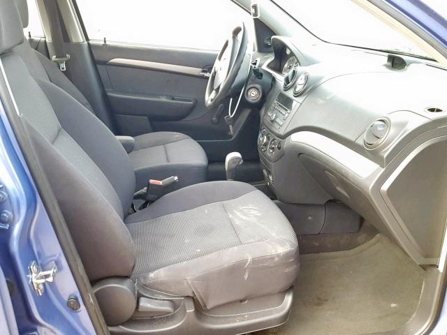 KL1TD56E29B659238 - 2009 CHEVROLET AVEO LS BLUE photo 5