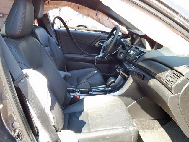 1HGCR2F11HA265693 - 2017 HONDA ACCORD SPO GRAY photo 5
