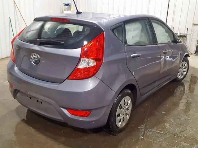 KMHCT5AE5HU322256 - 2017 HYUNDAI ACCENT SE GRAY photo 4