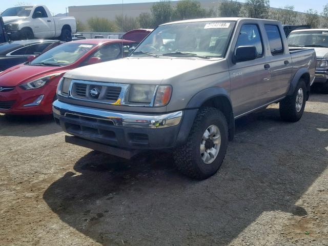 1N6ED27Y9YC323455 - 2000 NISSAN FRONTIER C GOLD photo 2