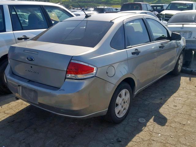 1FAHP34N88W134534 - 2008 FORD FOCUS S/SE GRAY photo 4