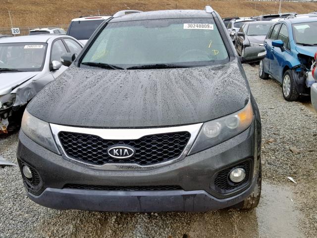 5XYKTCA12BG096400 - 2011 KIA SORENTO BA GREEN photo 9