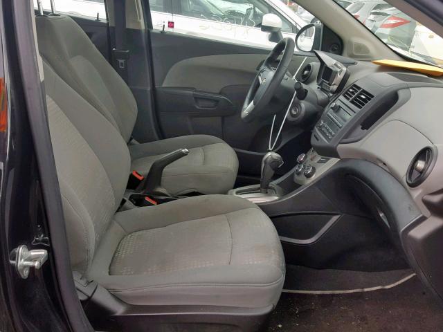 1G1JA5SH8D4173175 - 2013 CHEVROLET SONIC LS BLACK photo 5