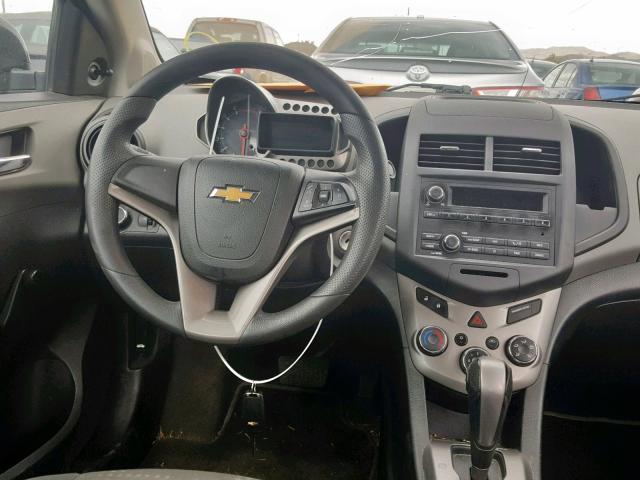 1G1JA5SH8D4173175 - 2013 CHEVROLET SONIC LS BLACK photo 9