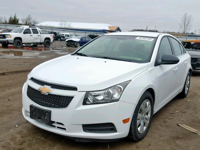 1G1PC5SH2C7290039 - 2012 CHEVROLET CRUZE LS WHITE photo 2