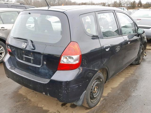 JHMGD38458S071818 - 2008 HONDA FIT BLACK photo 4