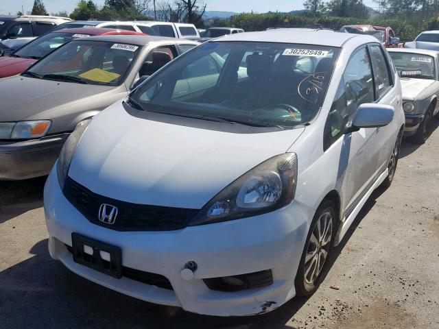 JHMGE8G56DC049416 - 2013 HONDA FIT SPORT WHITE photo 2