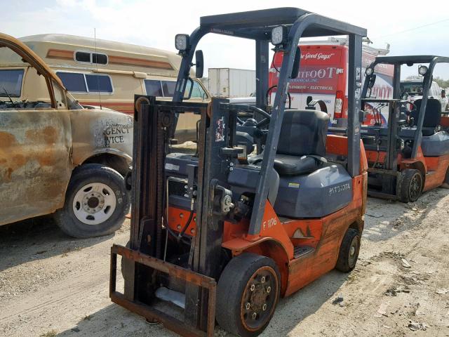 89661 - 2005 TOYOTA FORKLIFT ORANGE photo 2