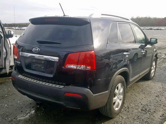 5XYKT4A2XDG318845 - 2013 KIA SORENTO LX BLACK photo 4