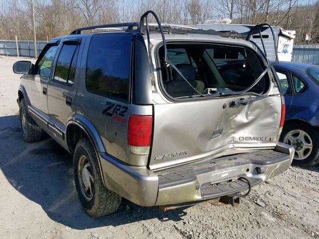 1GNDT13W2Y2360957 - 2000 CHEVROLET BLAZER BEIGE photo 3