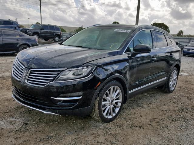 5LMCJ1A96FUJ15080 - 2015 LINCOLN MKC BLACK photo 2