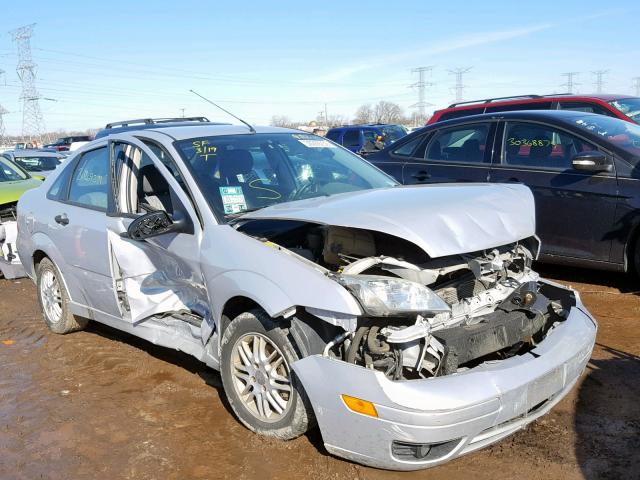 1FAFP34N15W206418 - 2005 FORD FOCUS ZX4 SILVER photo 1