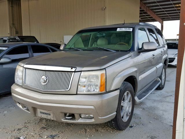 1GYEK63NX3R168605 - 2003 CADILLAC ESCALADE L GOLD photo 2