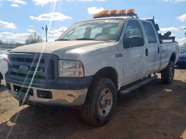 1FTWW31545ED07203 - 2005 FORD F350 SRW S WHITE photo 2