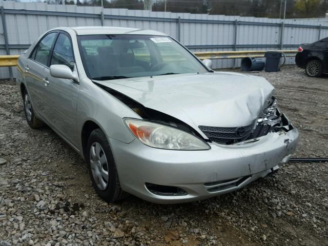 JTDBE32K030138989 - 2003 TOYOTA CAMRY LE SILVER photo 1