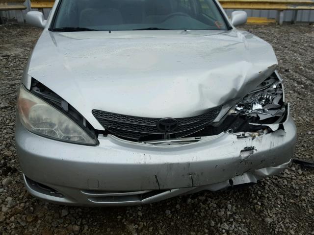 JTDBE32K030138989 - 2003 TOYOTA CAMRY LE SILVER photo 7