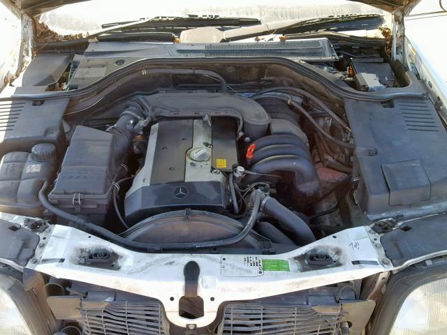 WDBGA32G7WA386912 - 1998 MERCEDES-BENZ S 320W WHITE photo 7