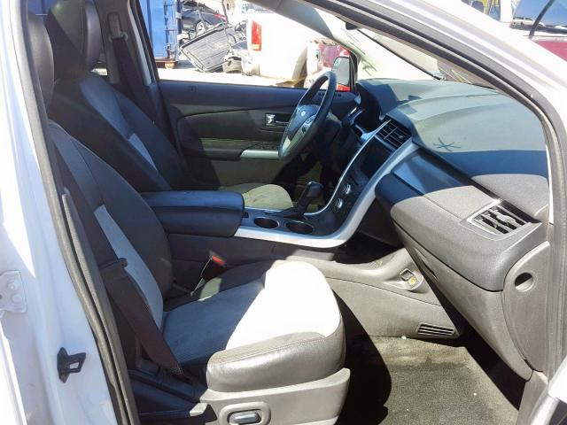 2FMDK4JC3DBA09268 - 2013 FORD EDGE SEL WHITE photo 5