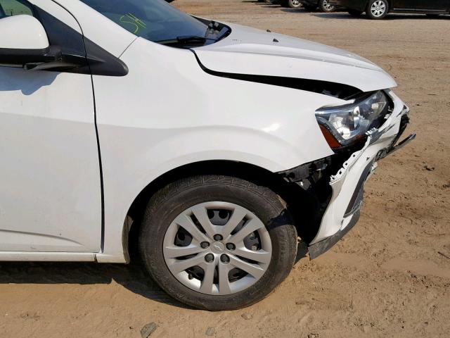 1G1JB5SH8H4178573 - 2017 CHEVROLET SONIC LS WHITE photo 9