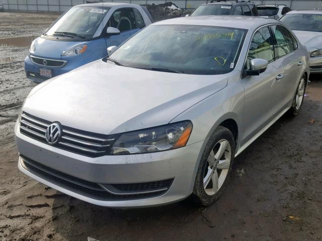 1VWBT7A31EC048806 - 2014 VOLKSWAGEN PASSAT SE SILVER photo 2