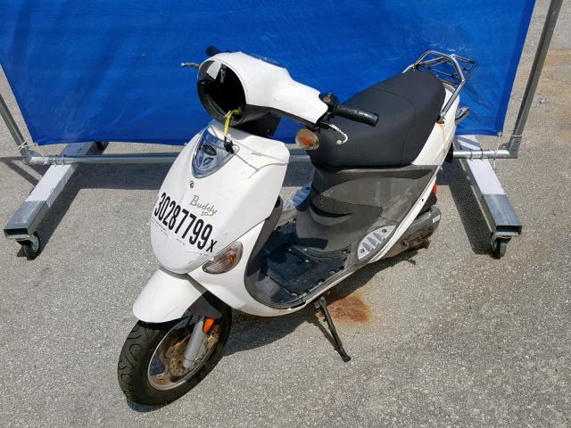 RFVPAP5A1D1111216 - 2013 GENUINE SCOOTER CO. BUDDY 50 WHITE photo 2