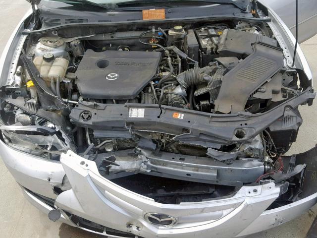 JM1BK324381119400 - 2008 MAZDA 3 S SILVER photo 7