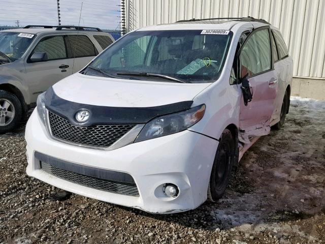 5TDXK3DC9DS358702 - 2013 TOYOTA SIENNA SPO WHITE photo 2