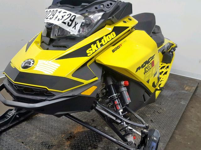 2BPSMWJA7JV000468 - 2018 SKI DOO MXZ YELLOW photo 19