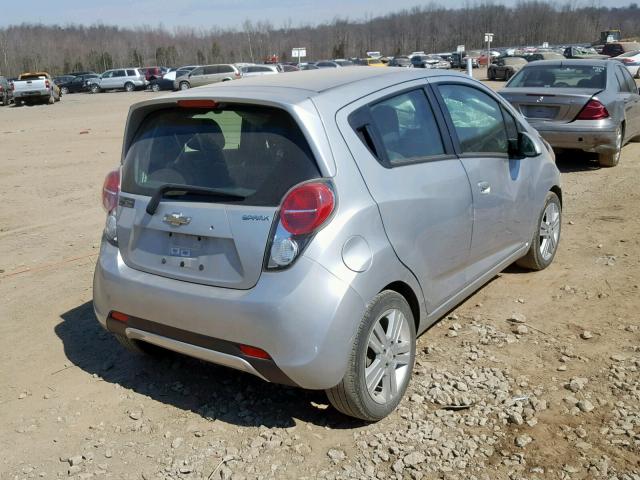 KL8CD6S93FC719307 - 2015 CHEVROLET SPARK 1LT SILVER photo 4