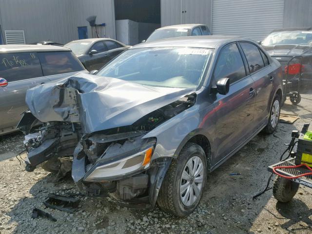 3VW2K7AJXEM232318 - 2014 VOLKSWAGEN JETTA BASE GRAY photo 2