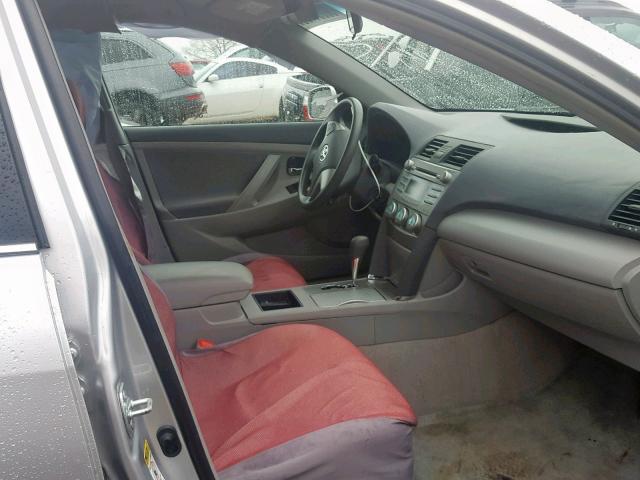 4T1BE46K49U382996 - 2009 TOYOTA CAMRY BASE SILVER photo 5