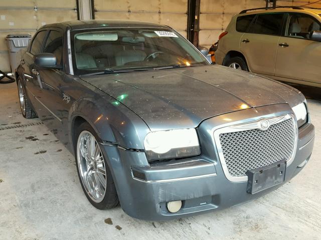 2C3KA53GX6H127570 - 2006 CHRYSLER 300 TOURIN GREEN photo 1