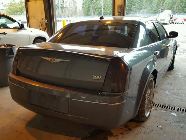 2C3KA53GX6H127570 - 2006 CHRYSLER 300 TOURIN GREEN photo 4