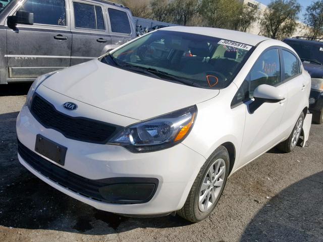 KNADM4A34E6370763 - 2014 KIA RIO LX WHITE photo 2