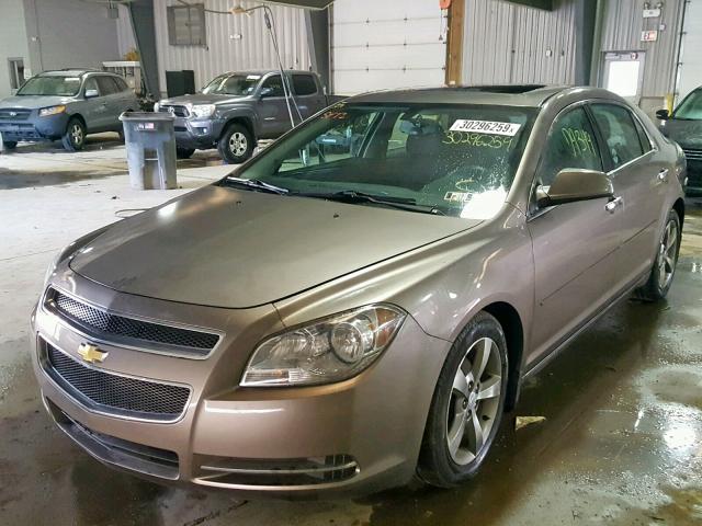 1G1ZC5E03CF181285 - 2012 CHEVROLET MALIBU 1LT ვერცხლისფერი ფოტო 2
